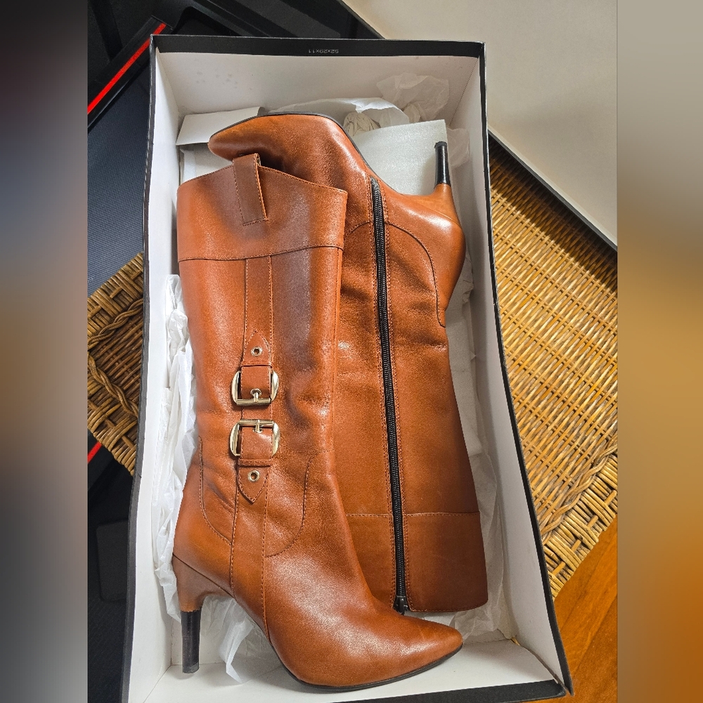 Via Spraga Cognac Leather Boots